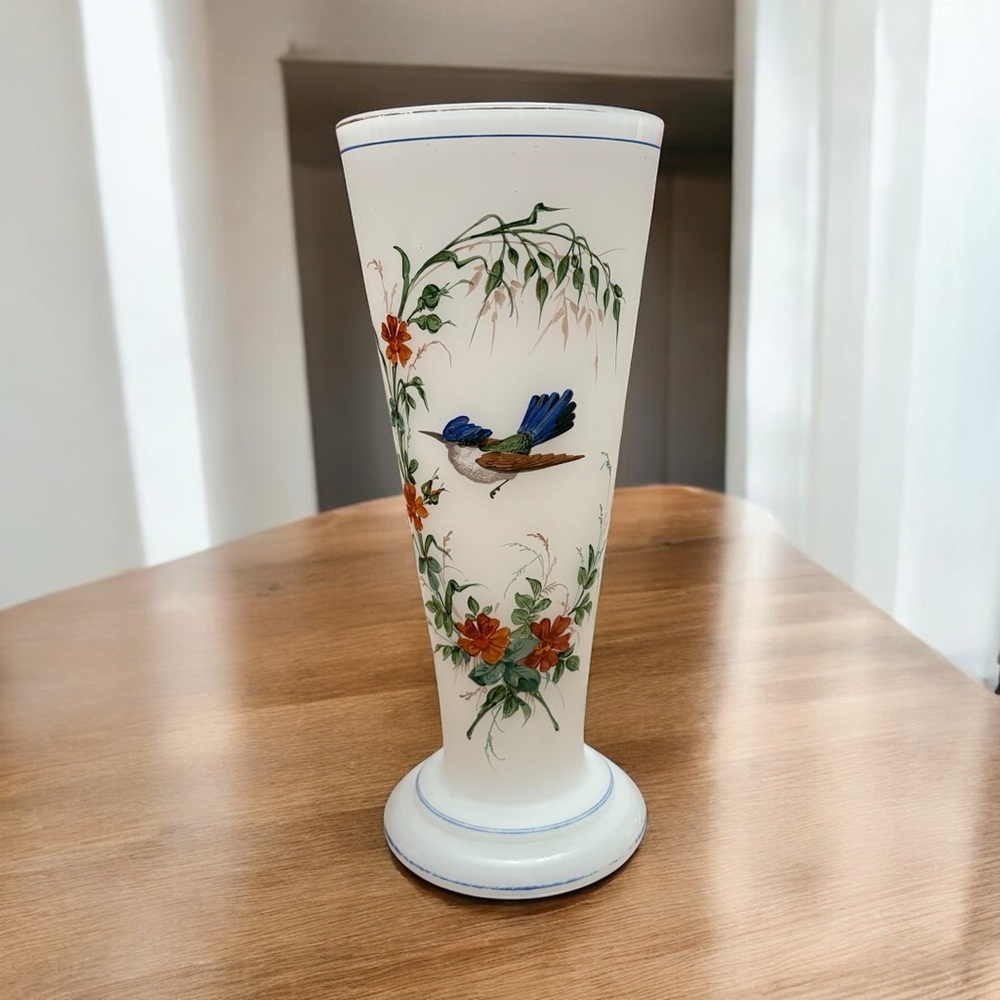 Vintage Floral Vase – Centennial Style – 12” Tall - White 🌸